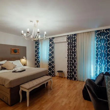 Gostinjska kuća Diana 3*