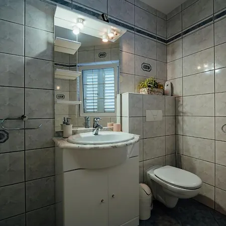 Diana Gostinjska kuća Makarska