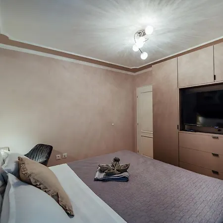 Diana Gostinjska kuća 3*